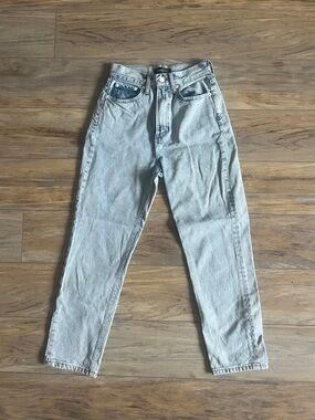 White Fox Light Blue Wash Mom Jeans